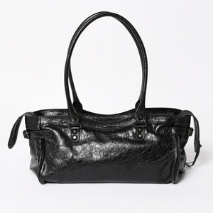 新品同様品 BALENCIAGA バレンシアガ Le Cityn East-West アリーナ ラムスキン ブラスハードウェア 8457042 ブラック シルバー金具 中古 4a004985