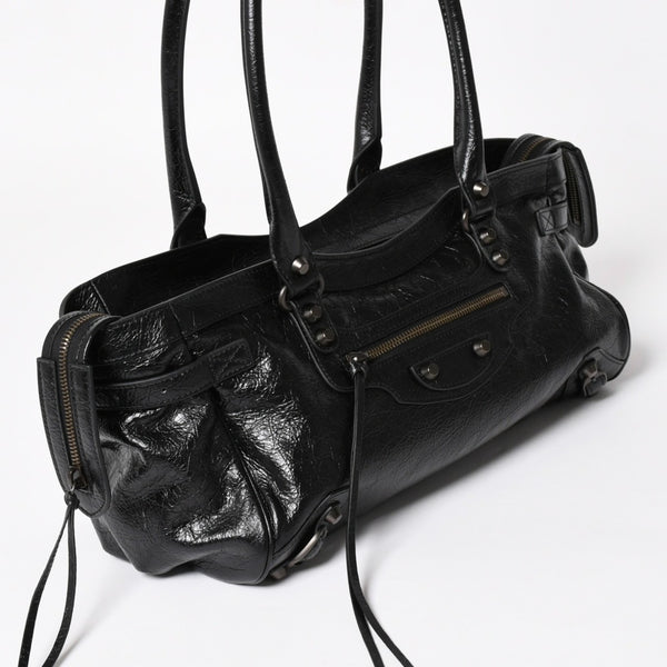 新品同様品 BALENCIAGA バレンシアガ Le Cityn East-West アリーナ ラムスキン ブラスハードウェア 8457042 ブラック シルバー金具 中古 4a004985