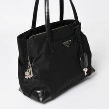 Load image into Gallery viewer, PRADA プラダ トートバッグ ハンドバッグ クロコ型押し イタリア製 ナイロン レザー ブラック シルバー金具 美品 中古 4a004981