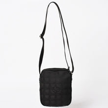 画像をギャラリービューアに読み込む, 極美品 CHANEL シャネル ニュートラベルライン ショルダーバッグ A30913 10番台 ココマーク ブラック ナイロンキャンバス 中古 4a004964