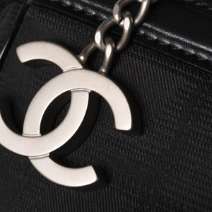 極美品 CHANEL シャネル ニュートラベルライン ショルダーバッグ A30913 10番台 ココマーク ブラック ナイロンキャンバス 中古 4a004964