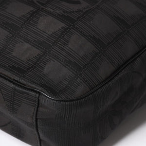 極美品 CHANEL シャネル ニュートラベルライン ショルダーバッグ A30913 10番台 ココマーク ブラック ナイロンキャンバス 中古 4a004964