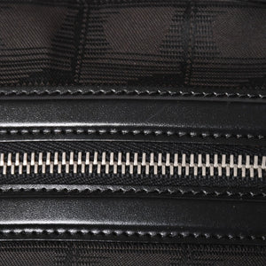 極美品 CHANEL シャネル ニュートラベルライン ショルダーバッグ A30913 10番台 ココマーク ブラック ナイロンキャンバス 中古 4a004964
