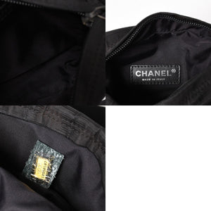 極美品 CHANEL シャネル ニュートラベルライン ショルダーバッグ A30913 10番台 ココマーク ブラック ナイロンキャンバス 中古 4a004964