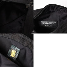 画像をギャラリービューアに読み込む, 極美品 CHANEL シャネル ニュートラベルライン ショルダーバッグ A30913 10番台 ココマーク ブラック ナイロンキャンバス 中古 4a004964