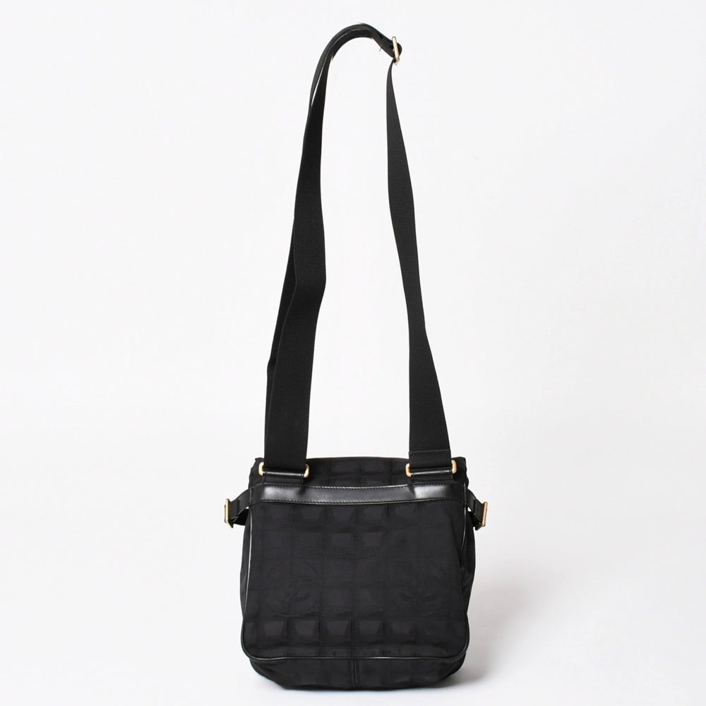 極美品 CHANEL シャネル ニュートラベルライン メッセンジャーバッグ 11番台 ナイロンジャガード レザー ゴールド金具 中古 4a004968
