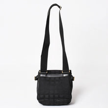 画像をギャラリービューアに読み込む, 極美品 CHANEL シャネル ニュートラベルライン メッセンジャーバッグ 11番台 ナイロンジャガード レザー ゴールド金具 中古 4a004968