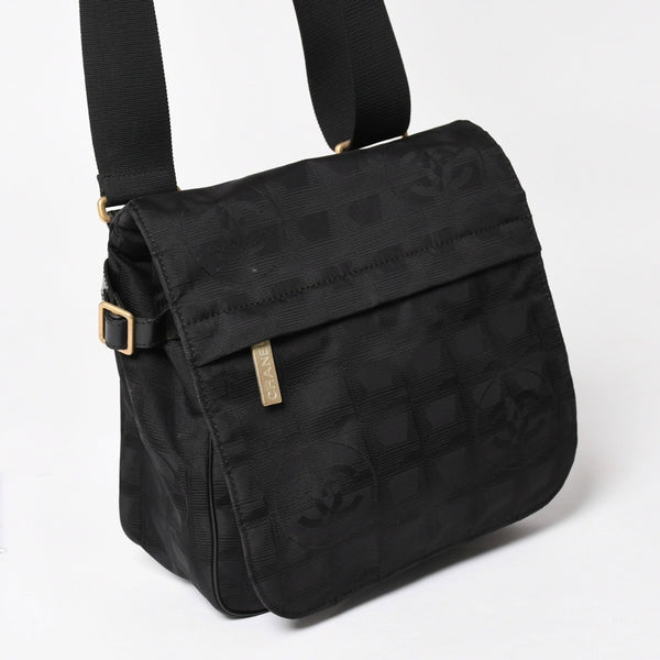 極美品 CHANEL シャネル ニュートラベルライン メッセンジャーバッグ 11番台 ナイロンジャガード レザー ゴールド金具 中古 4a004968