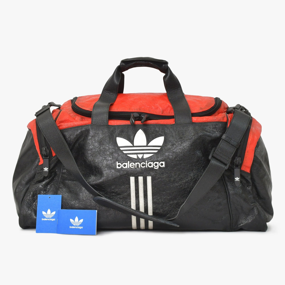 極美品 BALENCIAGA × adidas バレンシアガ アディダス コラボ ボストンバッグ トレファイル 721894 ブラック レッド 中古 4a004986