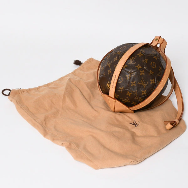 Very Good LOUIS VUITTON Monogram Soccer Ball M99054 1998 France World Cup Commemorative Limited Edition 3000 pieces Used 4a004801
