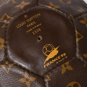 Very Good LOUIS VUITTON Monogram Soccer Ball M99054 1998 France World Cup Commemorative Limited Edition 3000 pieces Used 4a004801