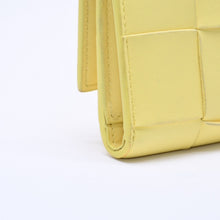 画像をギャラリービューアに読み込む, BOTTEGA VENETA ボッテガヴェネタ カセット 三つ折り財布 ウォレット イエロー ラムスキン レザー マキシイントレチャート 美品 中古 4a005102