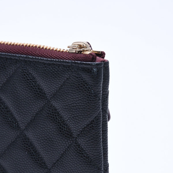 New and unused CHANEL Classic Mini Pouch A82365 Random number here mark caviar skin used 4a005014