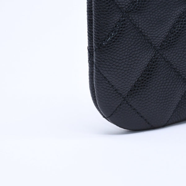 New and unused CHANEL Classic Mini Pouch A82365 Random number here mark caviar skin used 4a005014