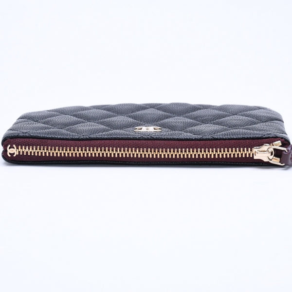 New and unused CHANEL Classic Mini Pouch A82365 Random number here mark caviar skin used 4a005014