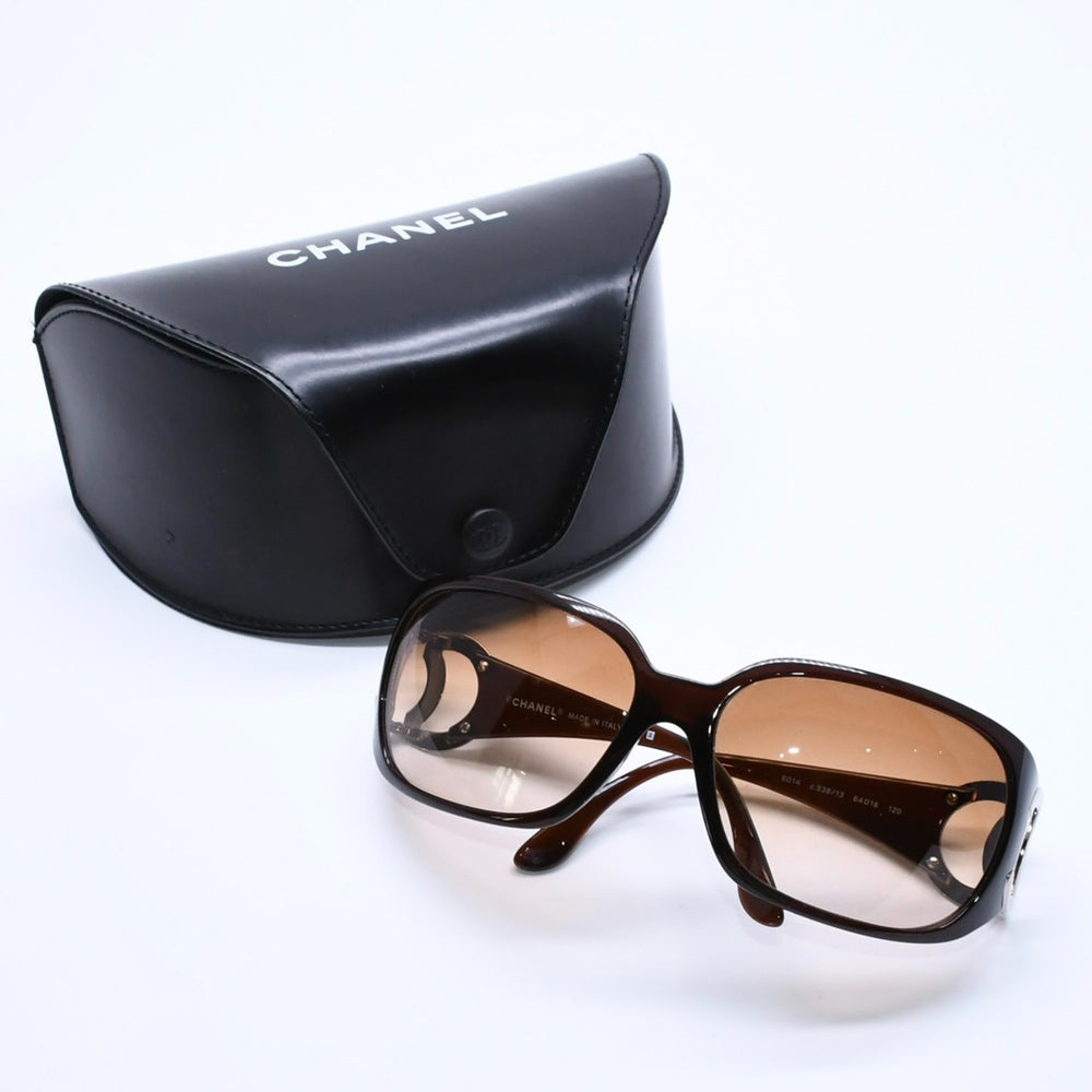 極美品 CHANEL シャネル サングラス アイウェア ココマーク 6014 c.538/13 サイズ64◻︎16 120 シルバー金具 中古 4a005074