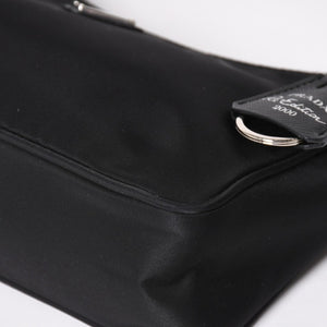 極美品 PRADA プラダ ホーボー ワンショルダーバッグ MV515 トライアングルロゴプレート ナイロン ブラック 中古 4a005010