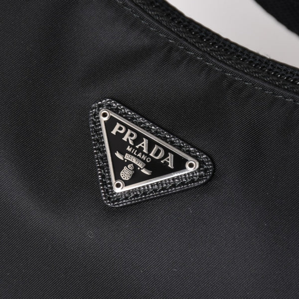 極美品 PRADA プラダ ホーボー ワンショルダーバッグ MV515 トライアングルロゴプレート ナイロン ブラック 中古 4a005010