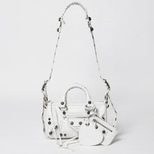 Load image into Gallery viewer, 極美品 BALENCIAGA バレンシアガ Le Cagole ル カゴール ミニ ダッフルバッグ 2WAY ハンドバッグ ショルダーバッグ 743356 ホワイト アリーナ ラムスキン 中古 4a005041