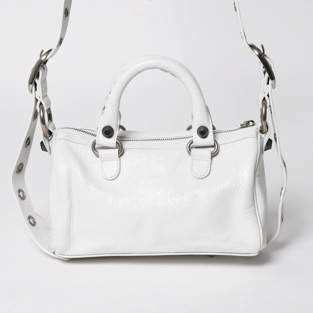極美品 BALENCIAGA バレンシアガ Le Cagole ル カゴール ミニ ダッフルバッグ 2WAY ハンドバッグ ショルダーバッグ 743356 ホワイト アリーナ ラムスキン 中古 4a005041