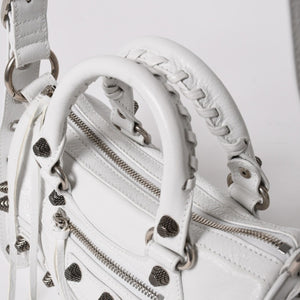 極美品 BALENCIAGA バレンシアガ Le Cagole ル カゴール ミニ ダッフルバッグ 2WAY ハンドバッグ ショルダーバッグ 743356 ホワイト アリーナ ラムスキン 中古 4a005041