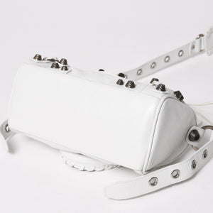 極美品 BALENCIAGA バレンシアガ Le Cagole ル カゴール ミニ ダッフルバッグ 2WAY ハンドバッグ ショルダーバッグ 743356 ホワイト アリーナ ラムスキン 中古 4a005041