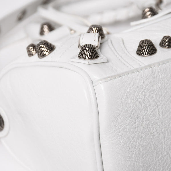 極美品 BALENCIAGA バレンシアガ Le Cagole ル カゴール ミニ ダッフルバッグ 2WAY ハンドバッグ ショルダーバッグ 743356 ホワイト アリーナ ラムスキン 中古 4a005041