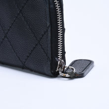 画像をギャラリービューアに読み込む, CHANEL シャネル レザー 財布 カードケース ココマーク ワイルドステッチ キャビアスキン 10番台 ブラック シルバー金具 美品 中古 4a005094