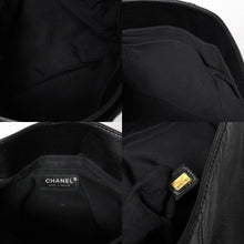 Load image into Gallery viewer, 極美品 CHANEL シャネル Sフラップ Wチェーンショルダーバッグ 18番台 ココマーク カーフスキン ブラック シルバー金具 中古 4a005240
