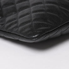 画像をギャラリービューアに読み込む, 極美品 CHANEL シャネル Classic Large Pouch クラシック ラージ ポーチ A82552 25番台 ココマーク キャビアスキン ブラック 中古 4a005114