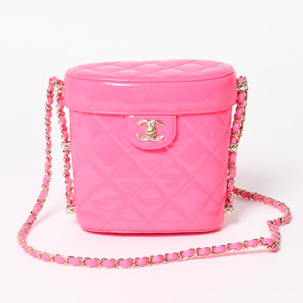 Very Good Condition CHANEL Vanity Chain Shoulder Bag Random Number Coco Mark Patent Leather Pink Gold Hardware Used 4a005084