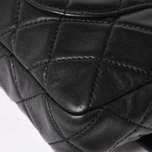画像をギャラリービューアに読み込む, CHANEL シャネル 2.55 ロール クラッチバッグ 14番台 ココマーク ラムスキン ブラック ルテニウム金具 美品 中古 4a005113