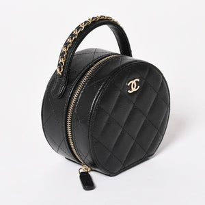 新品同様 CHANEL シャネル スモール ラウンドバニティバッグ ハンドバッグ ランダム番台 ココマーク キャビアスキン ブラック 中古 4a005118