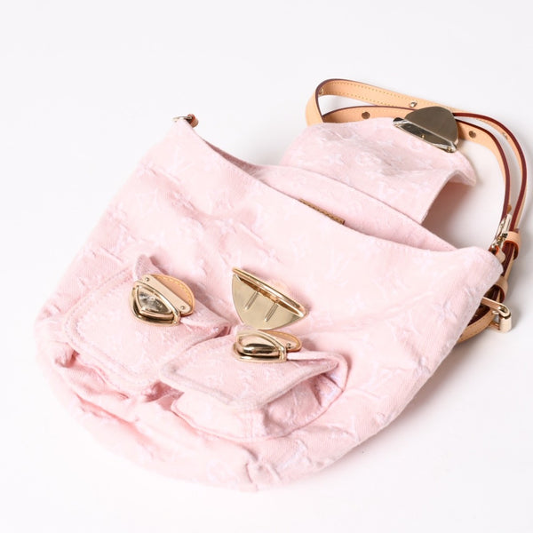 Like new LOUISVUITTON Monogram Denim Venice M13031 Monogram Denim Canvas Backpack Pink Gold Hardware Used 4a005121