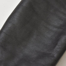 Load image into Gallery viewer, 極美品 CELINE セリーヌ ダブルライダースジャケット ブラック ホワイト カーフスキン 2E235599E シルバー金具 サイズ36 中古 4a005126