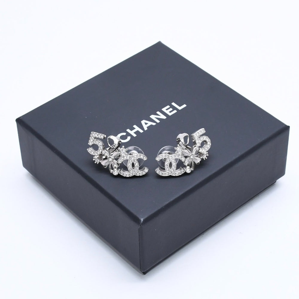 新品同様 CHANEL シャネル ピアスカフ 両耳 ココマーク＆NO5 B23P刻印 メタル ラインストーン 4.5g シルバー金具 中古 4a005155