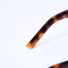 Load image into Gallery viewer, Liz claiborne リズ クレイボーン サングラス アイウェア 81521 べっ甲カラー ブラウン プラスチック メタル GP 美品 中古 4a005069