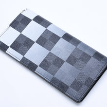 Load image into Gallery viewer, 極美品 LOUIS VUITTON ルイヴィトン 長財布 ダミエグラフィット N40415 グレー ホワイト ブラック ジャイアント ポルトフォイユ・ブラザNM 中古 4a005090