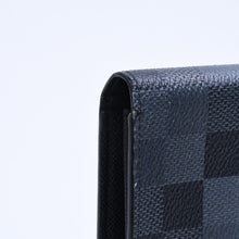 Load image into Gallery viewer, 極美品 LOUIS VUITTON ルイヴィトン 長財布 ダミエグラフィット N40415 グレー ホワイト ブラック ジャイアント ポルトフォイユ・ブラザNM 中古 4a005090