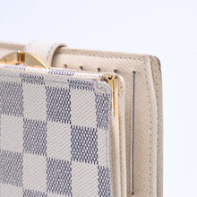 Load image into Gallery viewer, LOUIS VUITTON ルイヴィトン 2つ折り財布 ダミエ・アズール ポルトフォイユ・ヴィエノワ N61676 ホワイト ネイビー ゴールド金具 美品 中古 4a005054