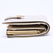Load image into Gallery viewer, LOUIS VUITTON ルイヴィトン 2つ折り財布 ダミエ・アズール ポルトフォイユ・ヴィエノワ N61676 ホワイト ネイビー ゴールド金具 美品 中古 4a005054