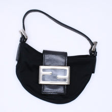 Load image into Gallery viewer, FENDI フェンディ ハンドバッグ ミニクロワッサン ミニマンマポーチ 小物入れ コットンジャージー レザー ブラック シルバー金具 2321 美品 中古 4a004857