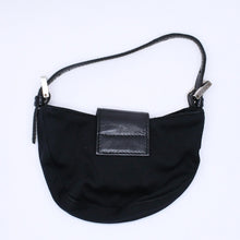 Load image into Gallery viewer, FENDI フェンディ ハンドバッグ ミニクロワッサン ミニマンマポーチ 小物入れ コットンジャージー レザー ブラック シルバー金具 2321 美品 中古 4a004857