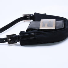 Load image into Gallery viewer, FENDI フェンディ ハンドバッグ ミニクロワッサン ミニマンマポーチ 小物入れ コットンジャージー レザー ブラック シルバー金具 2321 美品 中古 4a004857