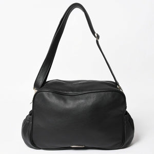 新品同様 CHROME HEARTS クロムハーツ CHプラス レザーショルダーバッグ ダイパーバッグ ダガーチャーム CHクロス CHクロスパッチ ブラック レザー シルバー925 中古 4a005234