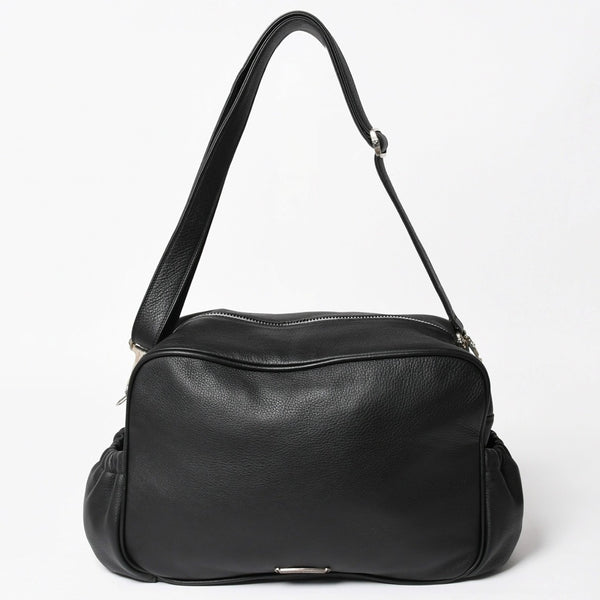 新品同様 CHROME HEARTS クロムハーツ CHプラス レザーショルダーバッグ ダイパーバッグ ダガーチャーム CHクロス CHクロスパッチ ブラック レザー シルバー925 中古 4a005234
