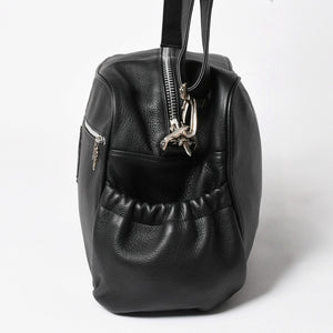 新品同様 CHROME HEARTS クロムハーツ CHプラス レザーショルダーバッグ ダイパーバッグ ダガーチャーム CHクロス CHクロスパッチ ブラック レザー シルバー925 中古 4a005234