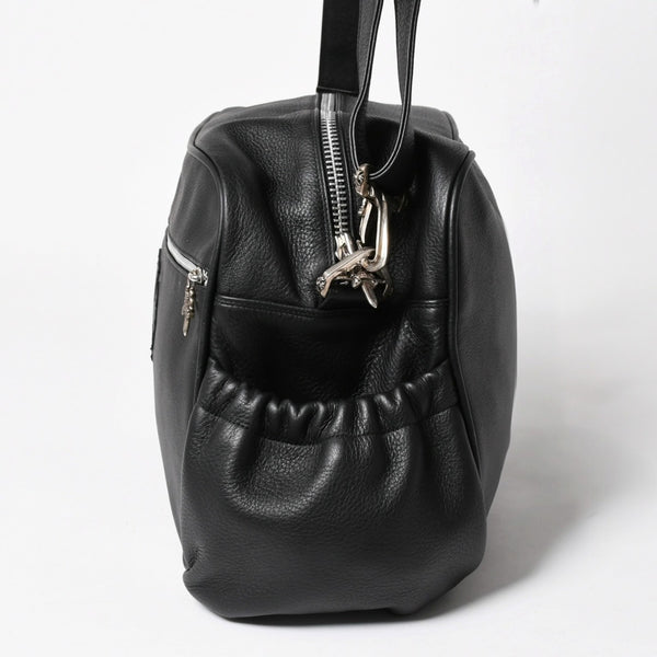 新品同様 CHROME HEARTS クロムハーツ CHプラス レザーショルダーバッグ ダイパーバッグ ダガーチャーム CHクロス CHクロスパッチ ブラック レザー シルバー925 中古 4a005234