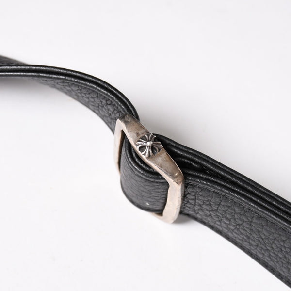 新品同様 CHROME HEARTS クロムハーツ CHプラス レザーショルダーバッグ ダイパーバッグ ダガーチャーム CHクロス CHクロスパッチ ブラック レザー シルバー925 中古 4a005234