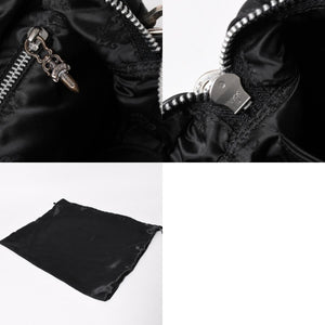 新品同様 CHROME HEARTS クロムハーツ CHプラス レザーショルダーバッグ ダイパーバッグ ダガーチャーム CHクロス CHクロスパッチ ブラック レザー シルバー925 中古 4a005234